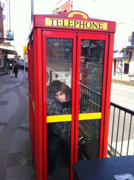 stillusingredphoneboxes.jpg